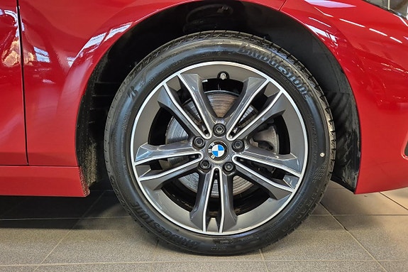 BMW 118i 14 of 18