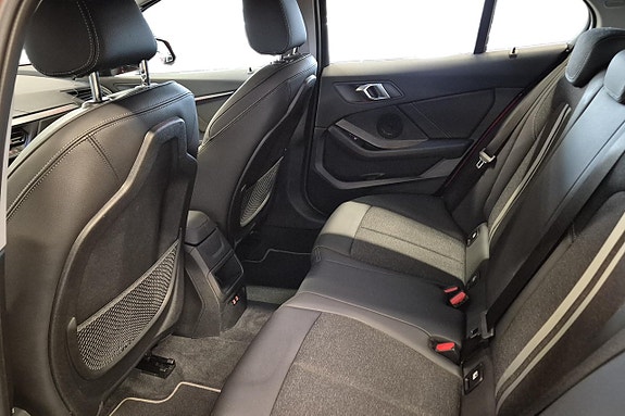 BMW 118i 11 of 18