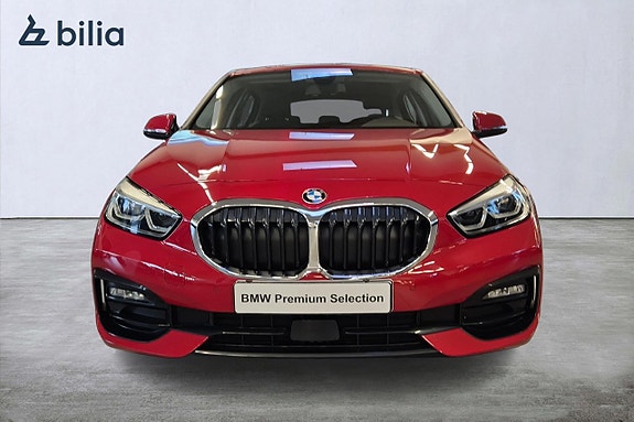BMW 118i 5 of 18