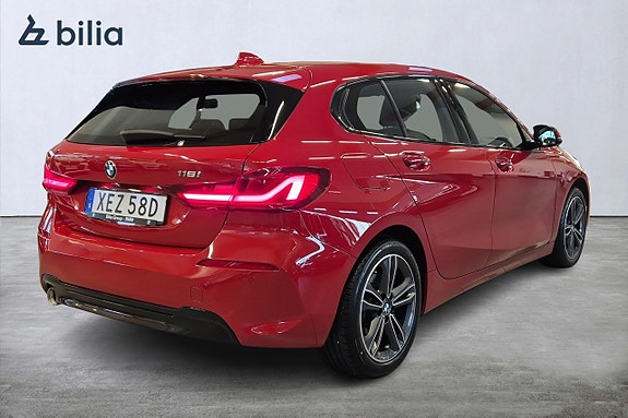 BMW 118i 16 of 18
