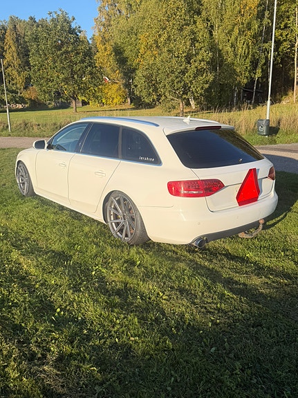 Audi A4 3 of 11