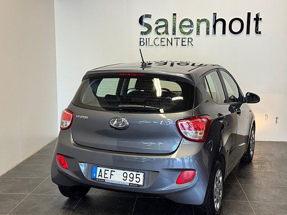 Hyundai i10 6 of 28