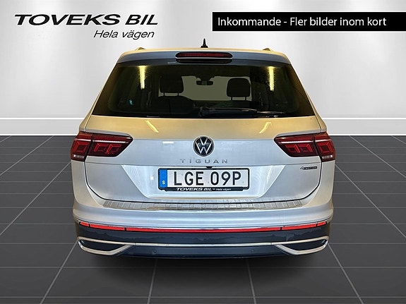 Volkswagen Tiguan 2 of 6