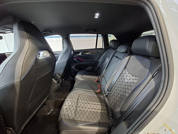 Volkswagen Tiguan 7 of 15
