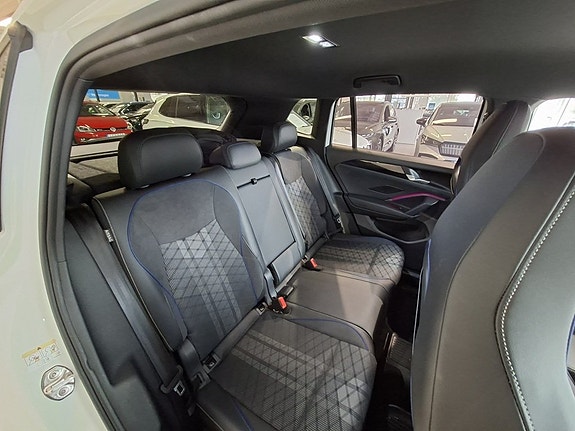 Volkswagen Tiguan 10 of 15
