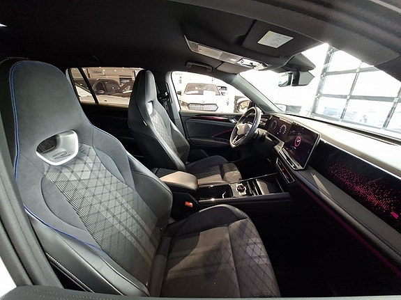 Volkswagen Tiguan 11 of 15