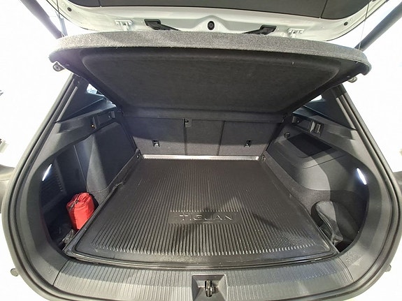Volkswagen Tiguan 9 of 15