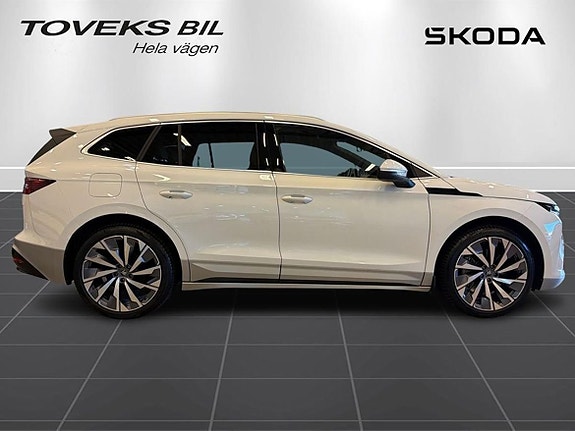 Skoda Enyaq 2 of 18