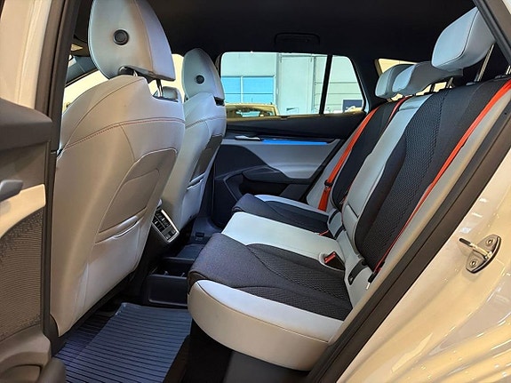 Skoda Enyaq 16 of 18