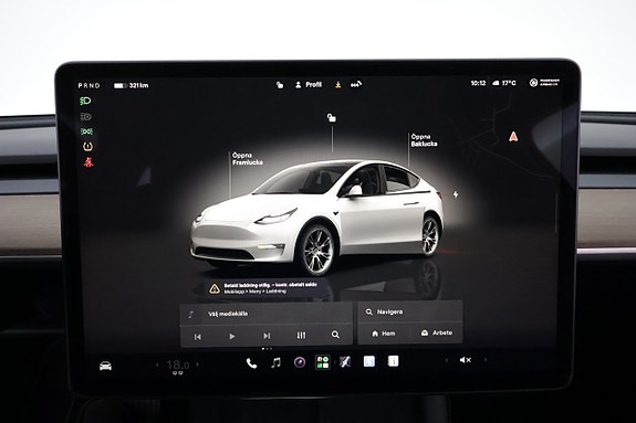 Tesla Model Y 16 of 23