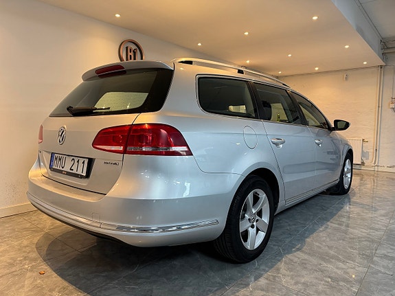 Volkswagen Passat 4 of 15