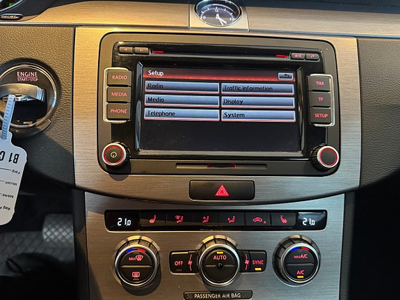 Volkswagen Passat 14 of 15