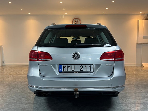 Volkswagen Passat 7 of 15