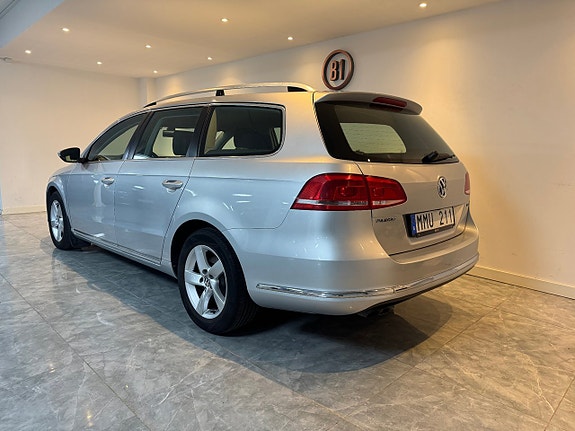 Volkswagen Passat 3 of 15