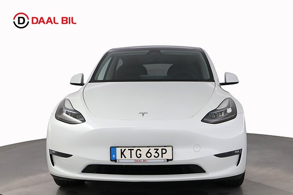 Tesla Model Y 2 of 26