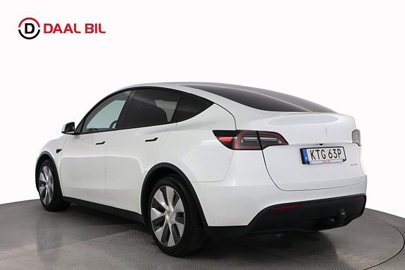 Tesla Model Y 8 of 26