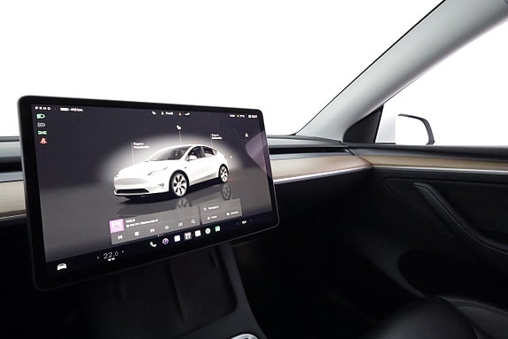Tesla Model Y 22 of 26