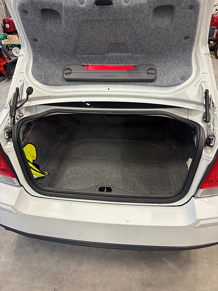 Volvo S60 7 of 7