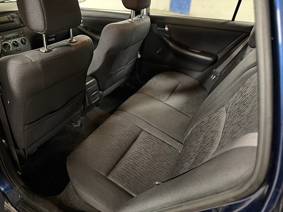 Toyota Corolla 6 of 7