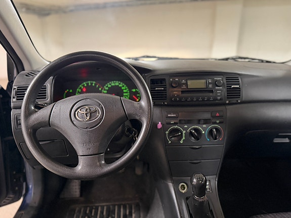 Toyota Corolla 5 of 7