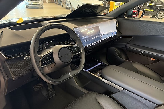 Mazda CX-6e 9 of 10