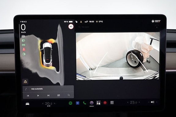 Tesla Model Y 21 of 26