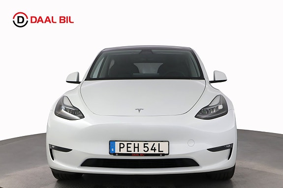 Tesla Model Y 2 of 26