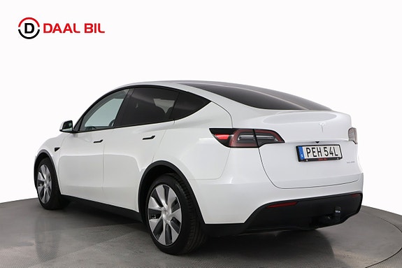 Tesla Model Y 8 of 26