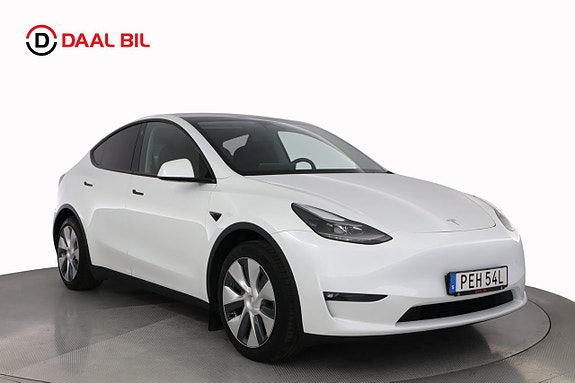 Tesla Model Y 3 of 26