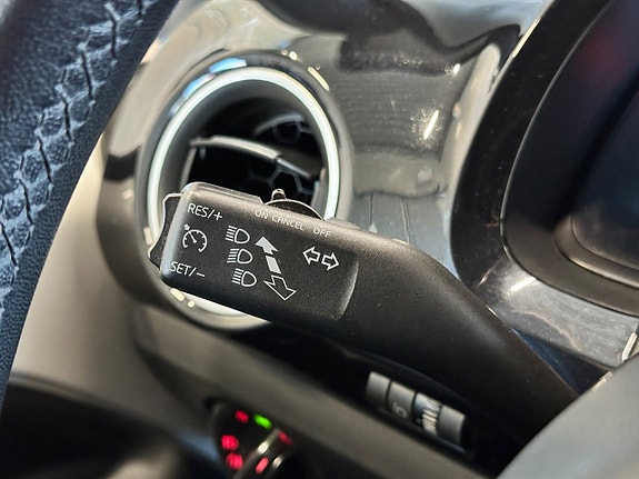 Volkswagen UP! 18 of 21