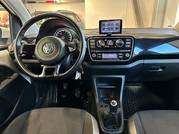 Volkswagen UP! 11 of 21