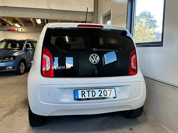 Volkswagen UP! 5 of 21