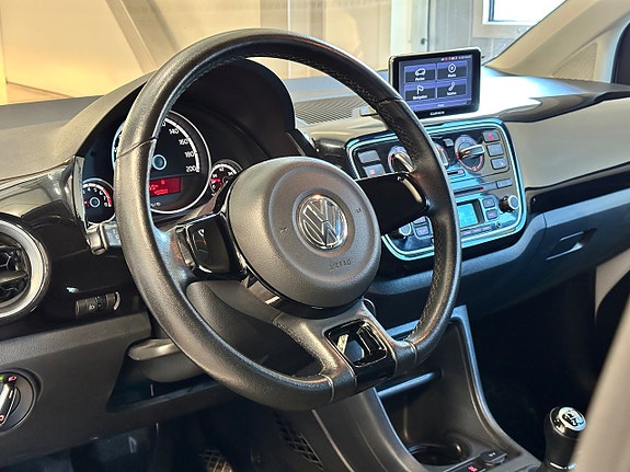 Volkswagen UP! 6 of 21