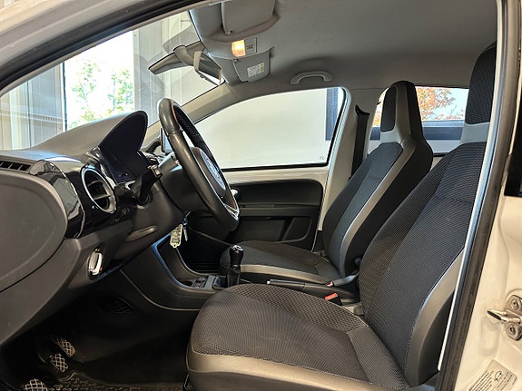 Volkswagen UP! 8 of 21