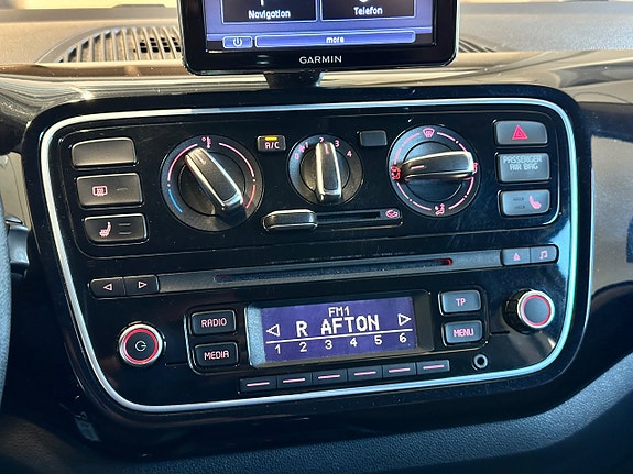 Volkswagen UP! 12 of 21