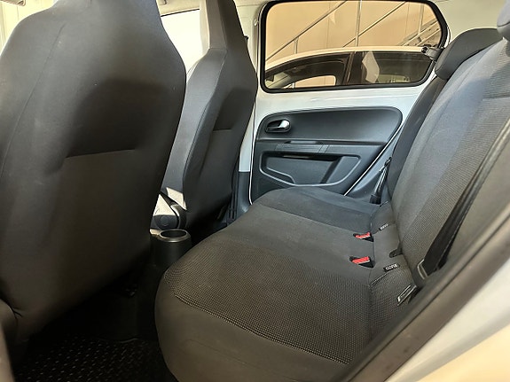 Volkswagen UP! 9 of 21