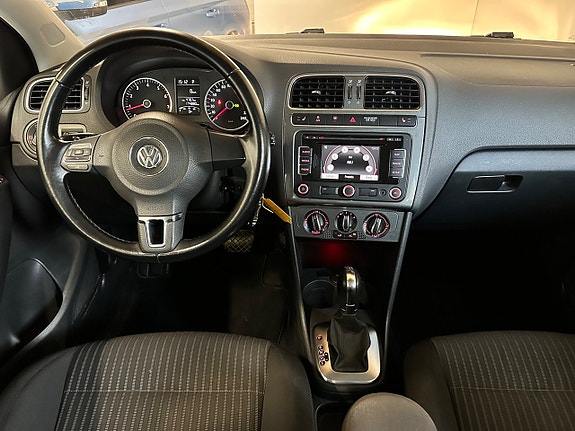 Volkswagen Polo 11 of 16