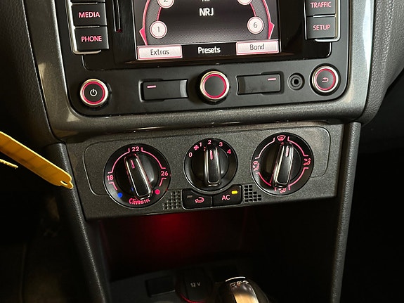 Volkswagen Polo 14 of 16
