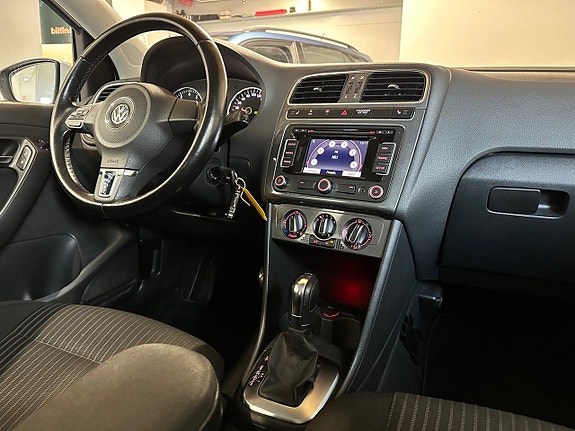 Volkswagen Polo 10 of 16