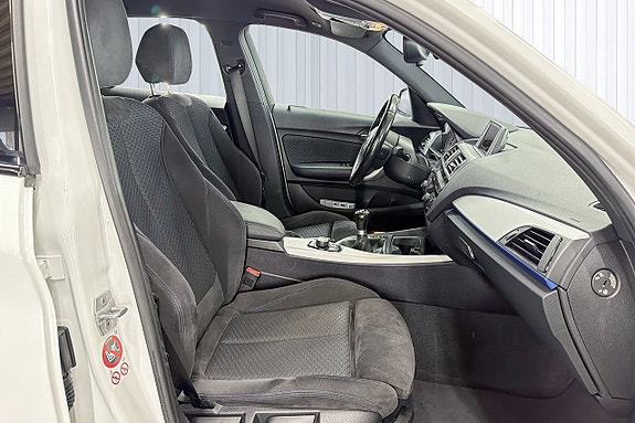 BMW 118i 14 of 18