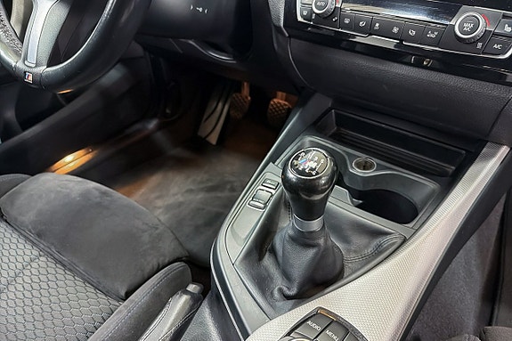 BMW 118i 16 of 18