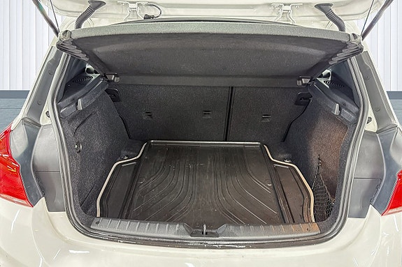 BMW 118i 17 of 18