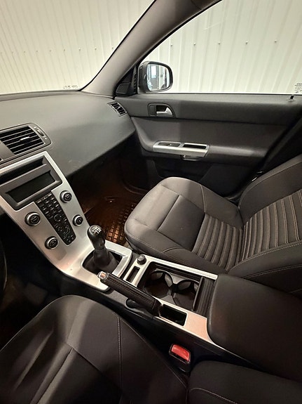 Volvo V50 6 of 10