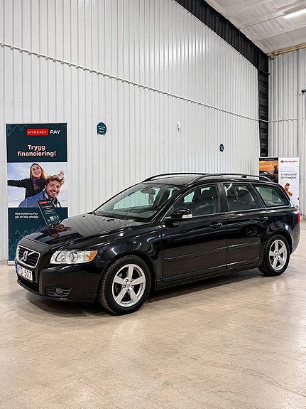 Volvo V50 2 of 10