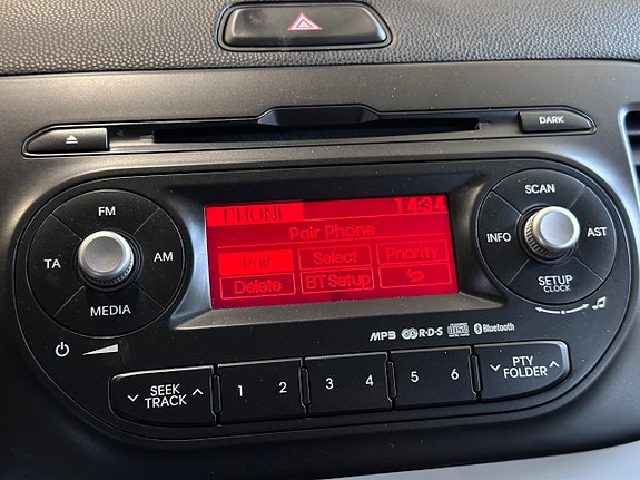 Kia Picanto 12 of 17