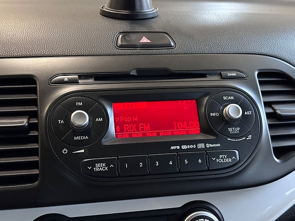 Kia Picanto 11 of 17