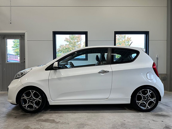 Kia Picanto 3 of 17