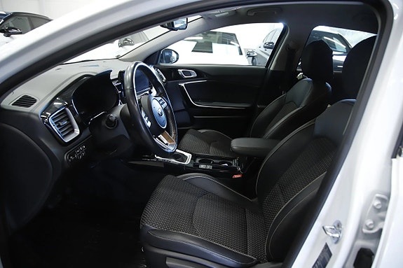 Kia XCeed 7 of 18