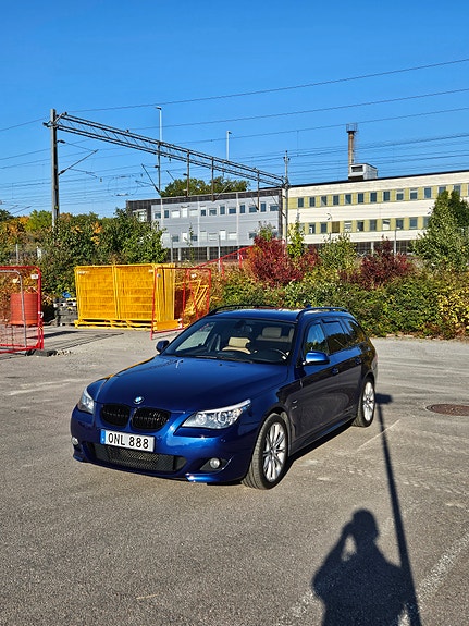 BMW 530d 2 of 15
