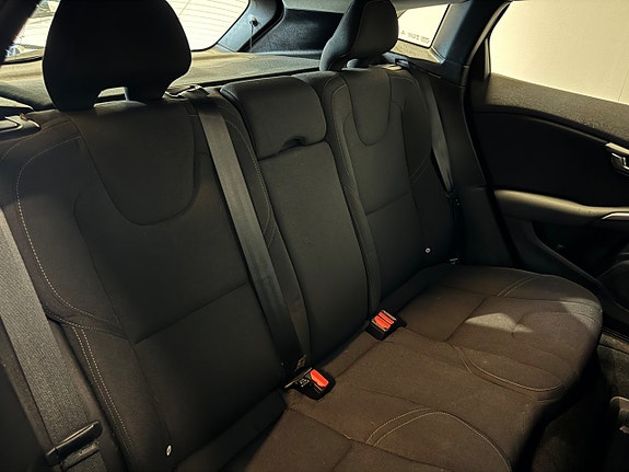 Volvo V40 23 of 25